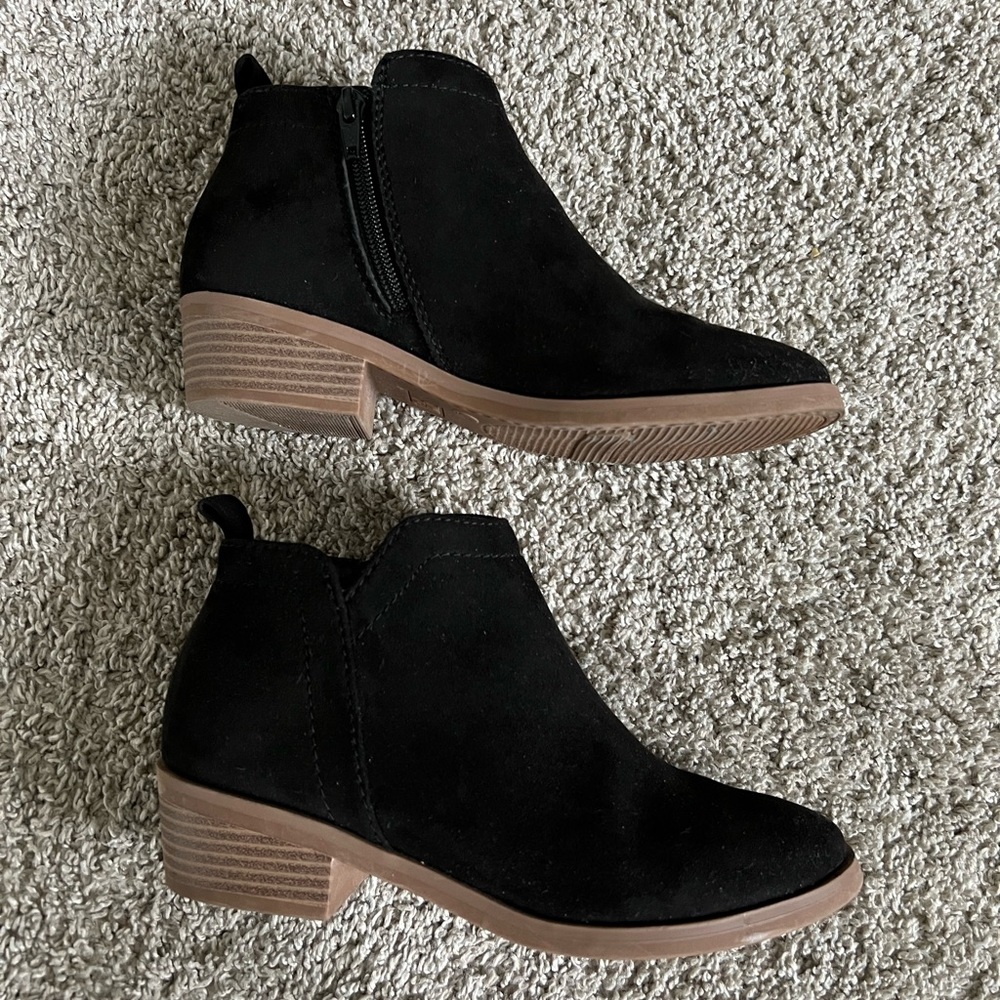 black ankle booties